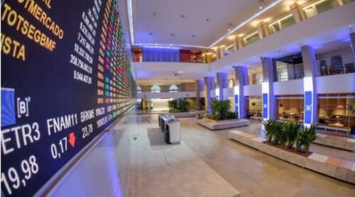 A B3(B3SA3) anunciou um ajuste no valor do pagamento de juros sobre capital (JCP) previsto para Abril.