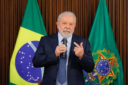 Em primeira avaliação do PIB divulgada pela equipe econômica do governo Lula, a previsão é de redução no crescimento. Foto: Sérgio Lima/AFP