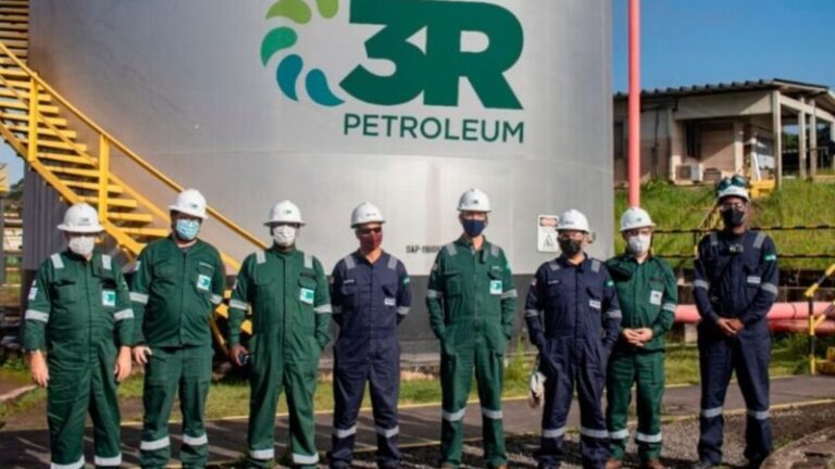Segundo o documento, a 3R possui um total de 516 milhões de barris de petróleo em reservas provadas mais reservas prováveis (2P).