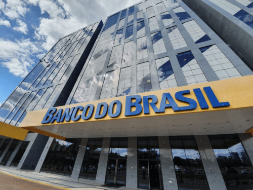 O Banco do Brasil (BBAS3) aprovou o pagamento de juros sobre capital próprio aos investidores no valor de R$ 953,72 milhões, referentes ao 3º trimestre de 2023.