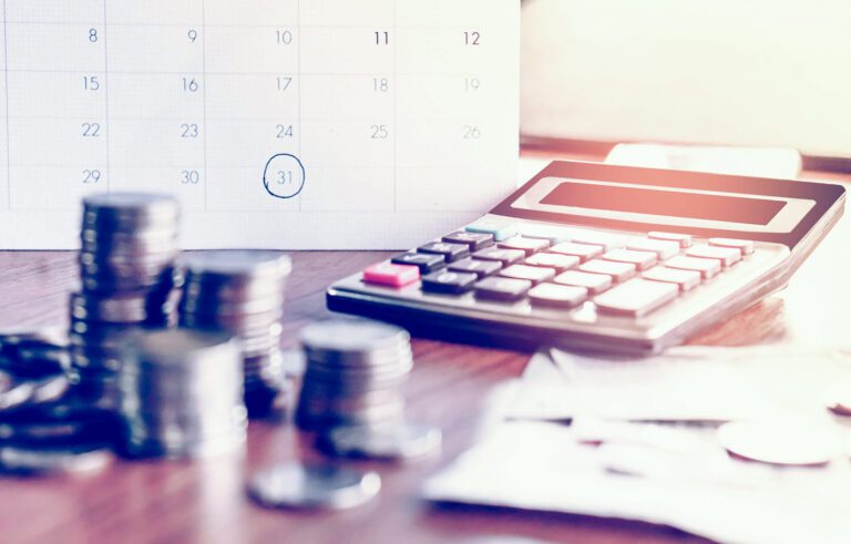 A lista dos bilionários brasileiros da Forbes revela pela primeira vez uma mulher no topo. Vicky Safra lidera com uma fortuna de R$ 87,8 bilhões.