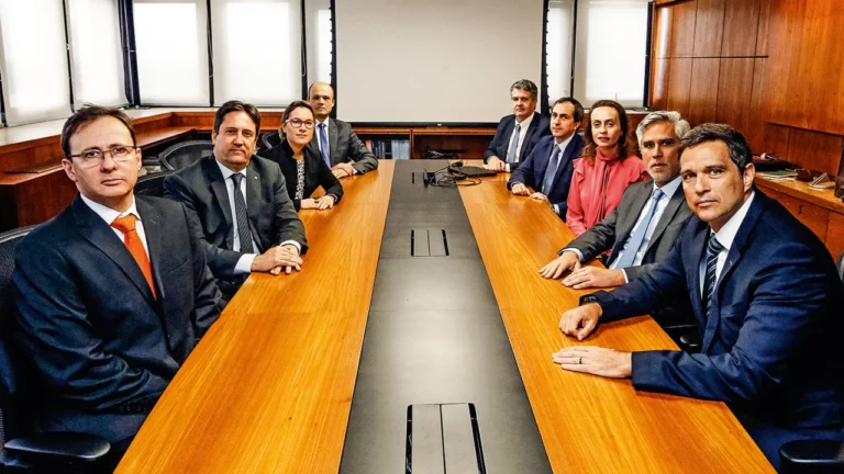 Copom inicia reunião para definir a Selic, em meio a expectativas de redução de juros. Foto: Reprodução VEJA