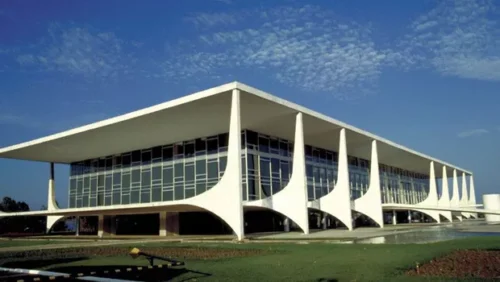 Governo central: contas registram superávit após quatro meses no vermelho