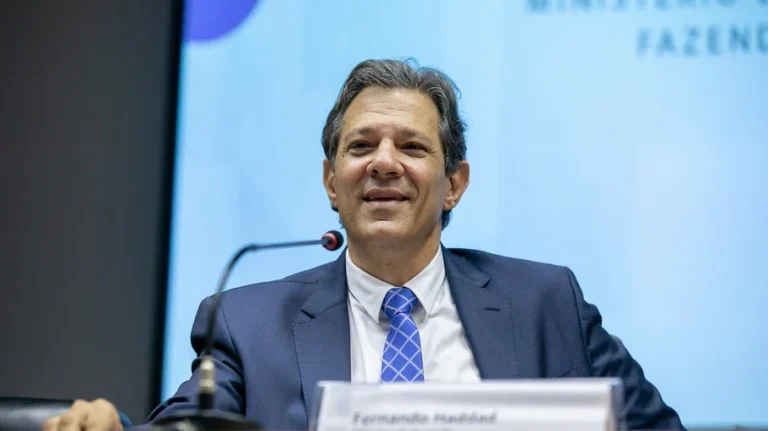 Haddad monitora eleições na Argentina de olho no Mercosul