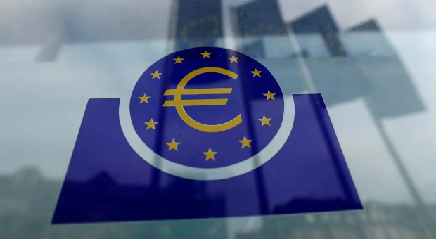 Confiança do consumidor na Zona do Euro tem queda, diz Comissão Europeia