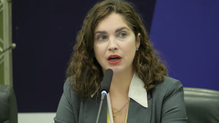 Diretora do Banco Central aborda desafios e perspectivas econômicas durante evento