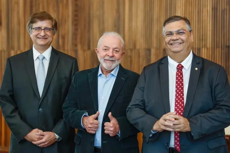 Lula define indicações estratégicas para o STF e PGR