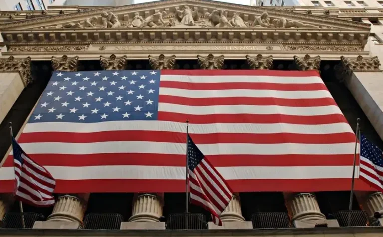 Índice de Preços (PCE) nos EUA apresenta variações em novembro, indicando desaceleração