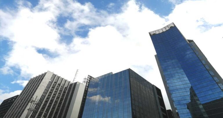 IRDM11, RBRR11 e mais; 9 Fundos Imobiliários distribuem dividendos hoje (18)