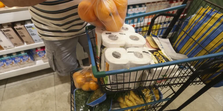 Inflação de novembro: IPCA registra aceleração de 0,28%