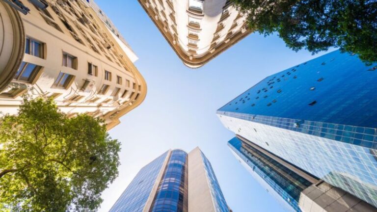 IRDM11 anuncia lucro mensal de R$ 29,146 milhões e estratégias para enfrentar desafios