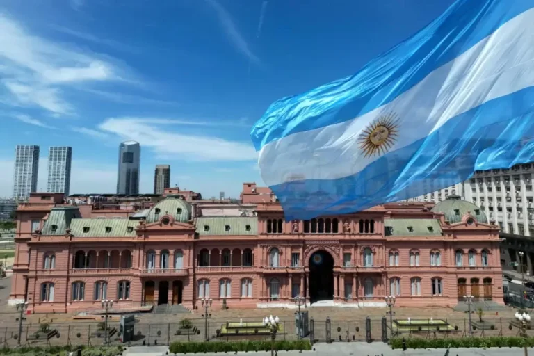 Inflação na Argentina atinge 254,2% em 12 meses