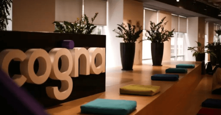 Cogna (COGN3) se destaca no setor educacional; ações sobem 7% na B3