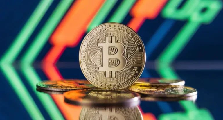 Investir em Bitcoin sem declarar no IRPF pode resultar em multas; entenda