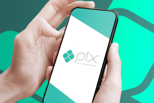 Pix vira plataforma de mensagem e bate recorde de transação