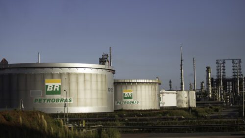 Petrobras mantém retenção de dividendos em assembleia de abril