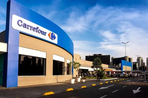 Carrefour Brasil renegocia financiamento com a matriz na França