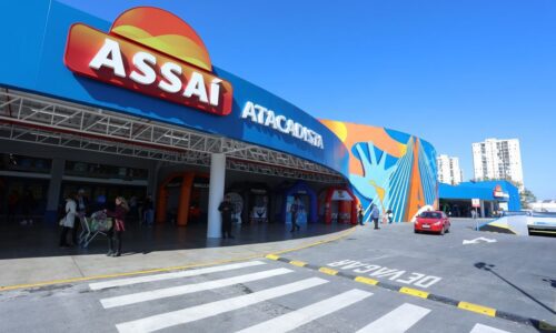 Assaí (ASAI3) reduz investimentos e aciona plano de desalavancagem