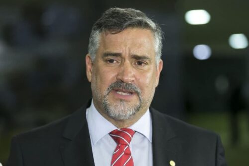 Paulo Pimenta prevê estabilidade na Petrobras e descarta especulações sobre troca de presidente