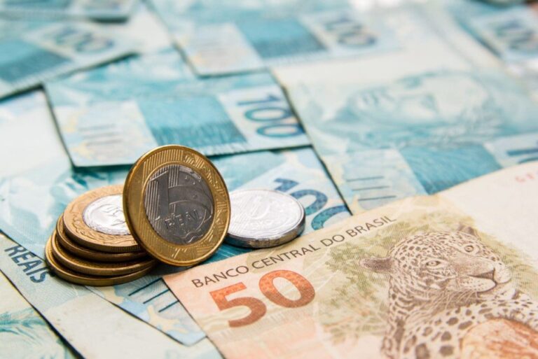 Desaceleração no IPCA-15 de dezembro não alivia preocupações com inflação persistente