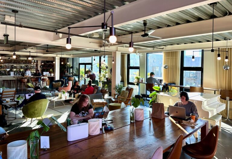 WeWork planeja sair da recuperação judicial até maio e reduzir aluguéis em bilhões