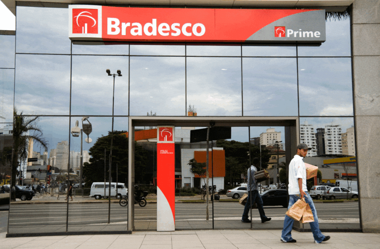 Bradesco (BBDC4) anuncia lucro de R$4,2 bilhões no 1T24