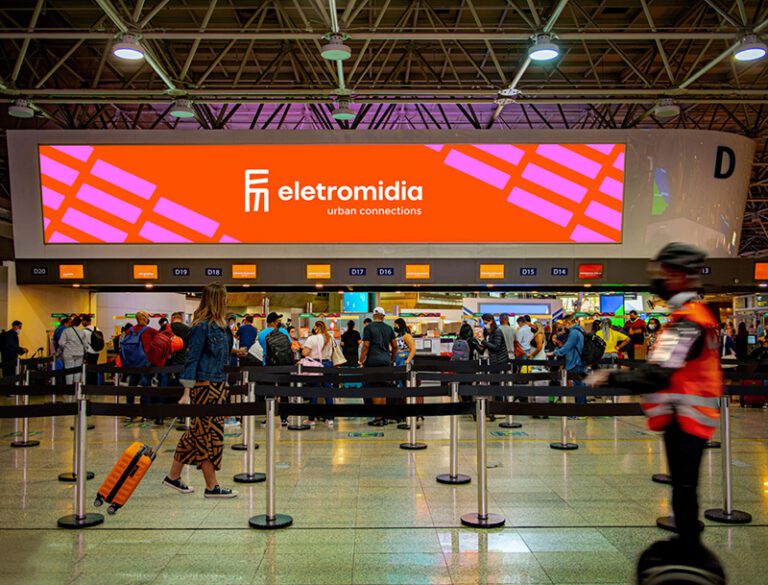 Eletromidia (ELMD3) aprova 5ª emissão de debêntures no valor de R$ 800 milhões