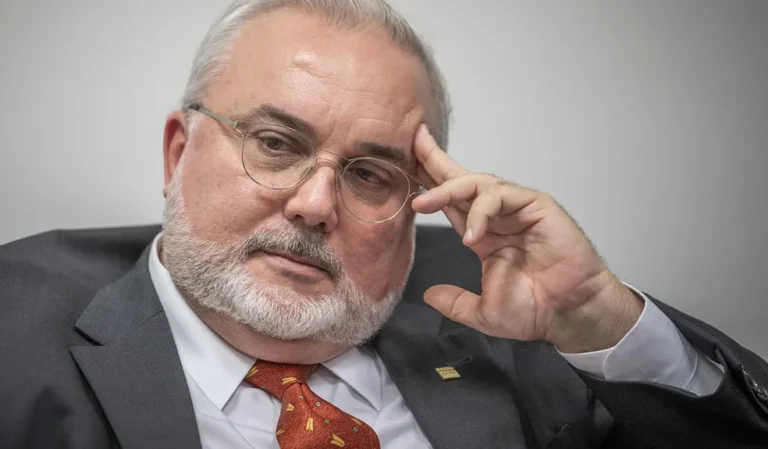 Lula demite Jean Paul Prates da presidência da Petrobras