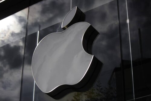 Apple se aproxima de US$ 4 tri em valor de mercado