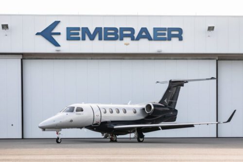Embraer (EMBR3) registra recorde histórico de US$ 26,3 bi em carteira de pedidos no 4T24