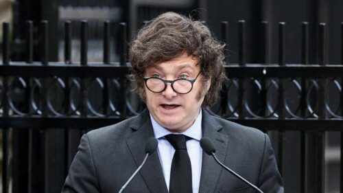 Milei destaca responsabilidade fiscal da Argentina e celebra alianças de direita em discurso no Fórum Econômico Mundial