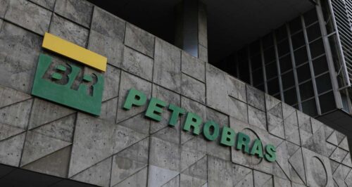 Opções de venda da Petrobras disparam mais de 2000% com saída de presidente