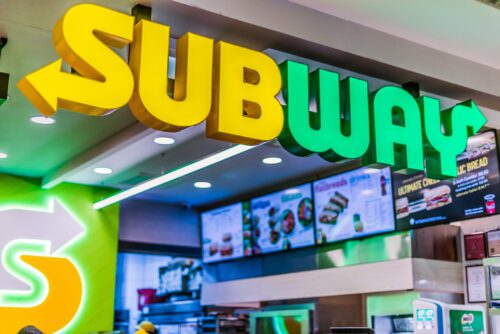 Zamp, controlada pelo Mubadala, negocia compra da Subway no Brasil