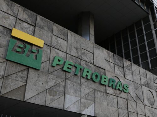 Acordo tributário com Carf na Petrobras reduz passivos e preserva dividendos