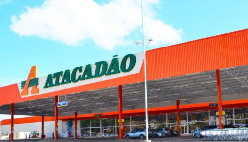 Carrefour (CRFB3) abre primeira loja do Atacadão na Europa