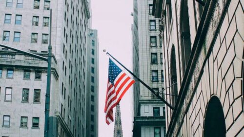 PIB dos EUA sobe 1,4% no primeiro trimestre, acima do esperado