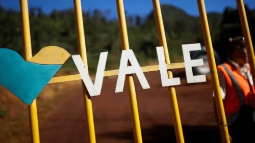 Descubra como a Vale (VALE3) emitiu US$ 1 bilhão em títulos de dívida, fortalecendo sua posição financeira e financiando recompras estratégicas.