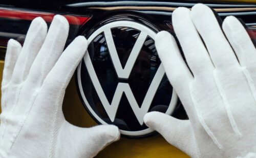Volkswagen e sindicatos na Alemanha se aproximam de acordo sobre salários e emprego