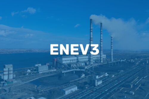 Imagem com uma usina termelétrica no fundo azul com a palavra ENEV3, as ações da Eneva.