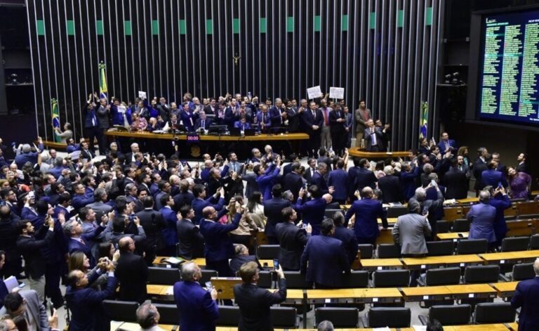 Impacto do pacote fiscal de R$ 71,9 bi deve cair em R$ 1 bi após mudanças no Congresso