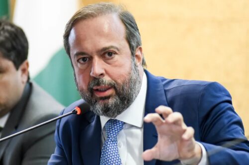 Alexandre Silveira negou encontros informais com executivos da mbar Energia