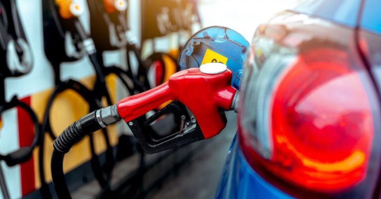 Combustíveis mais caros a partir de sábado: aumento do ICMS afeta gasolina, diesel e GLP