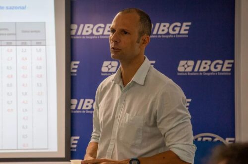 Setor de serviços brasileiro mostra estabilidade em maio, segundo IBGE