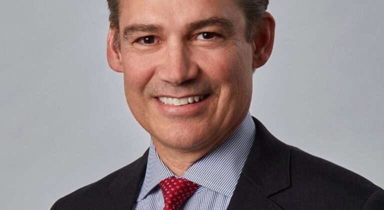 Boeing Nomeia Kelly Ortberg como novo CEO