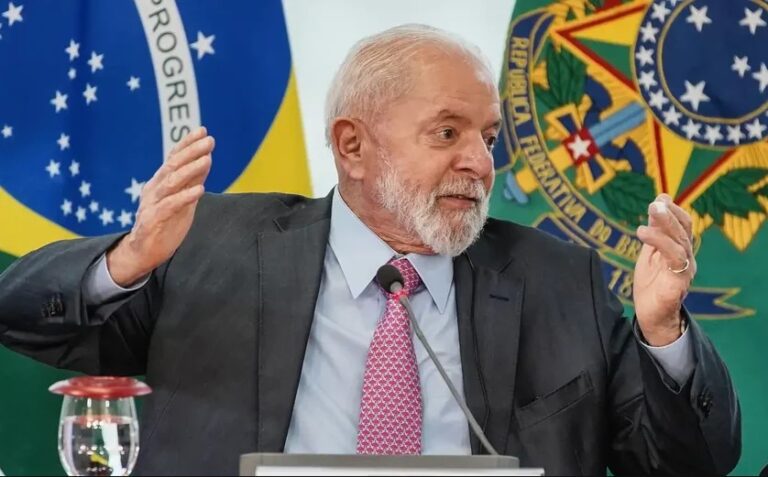 Lula defende políticas sociais e compromisso fiscal em discurso na Unifesp