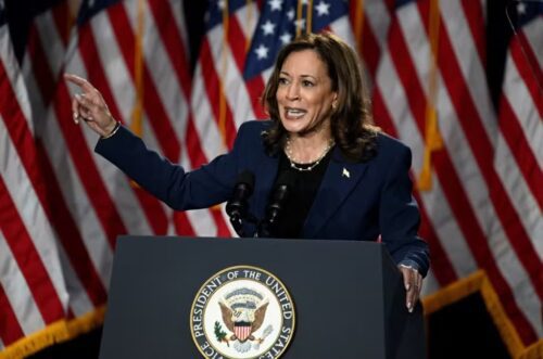 Trump realiza primeiro comício desde anúncio de Kamala Harris como provável adversária na eleição de 2024