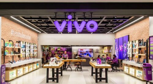 Telefônica (VIVT3) expande presença no mercado com aquisição da IPNET