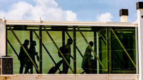 Passagens aéreas no Brasil: preços elevados e viagens mais curtas em julho de 2024