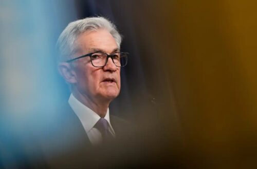 Mercados globais: futuros dos EUA e Ásia em alta antes do discurso de Powell