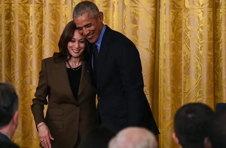 Obama e Michelle endossam Kamala Harris: apoio de peso na corrida presidencial